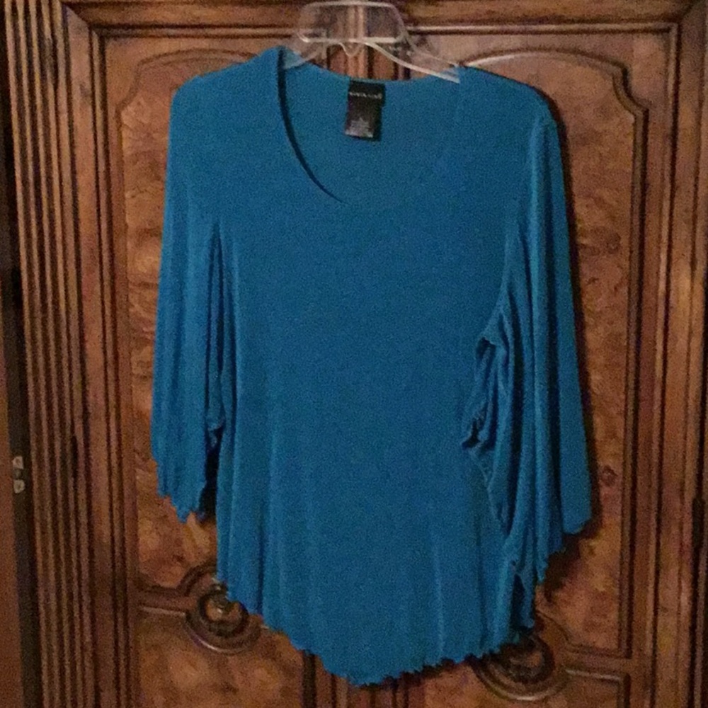 Teal dressy top sleekly